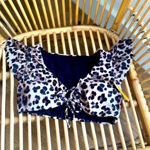 NWT leopard bikini top with flutter shoulders